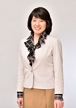 武石恵美子氏