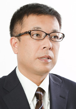 由井　俊哉氏