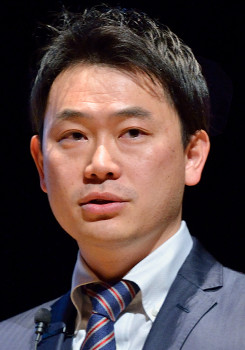 鈴村 賢治氏