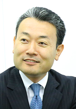 鈴木 孝二氏