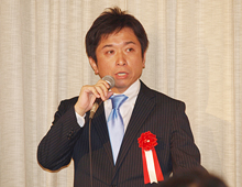 山崎 秀人氏 photo