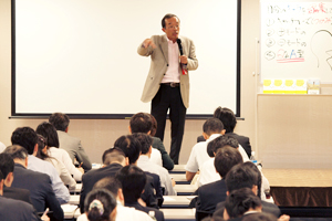 藤原 和博氏/講演 photo
