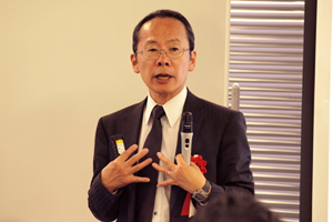 小田氏/講演 photo