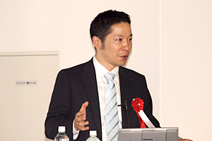 西澤氏/講演 photo