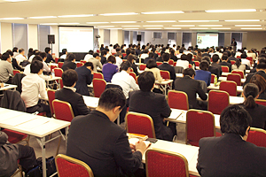 西澤氏/講演 photo