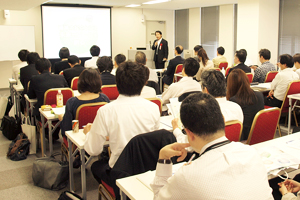 矢吹氏/講演 photo