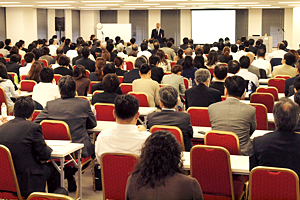 楠木氏/講演 photo