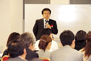 一色氏/講演 photo