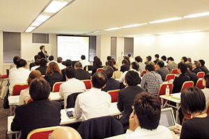一色氏/講演 photo