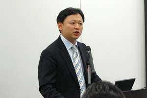 水谷氏/講演 photo