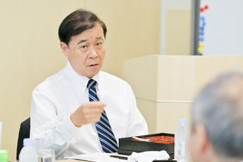 山口岳男氏 Photo