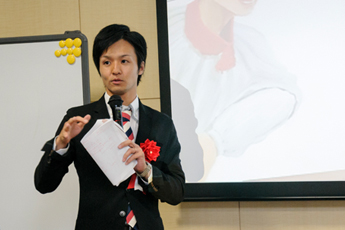 服部泰宏氏 Photo