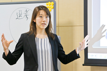 木下梨紗氏 Photo