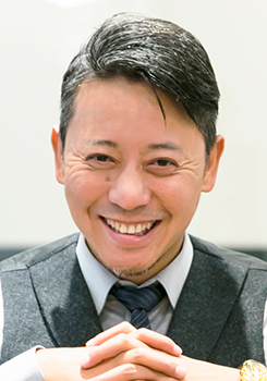 新子 明希氏