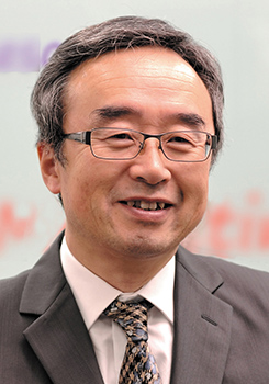 徳岡 晃一郎氏