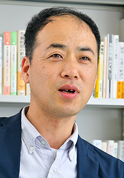 石山 恒貴氏