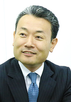 鈴木 孝二氏