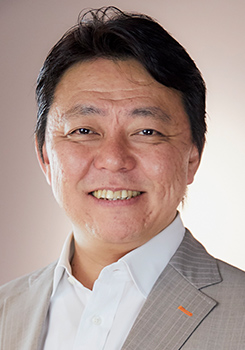 井上 高志氏