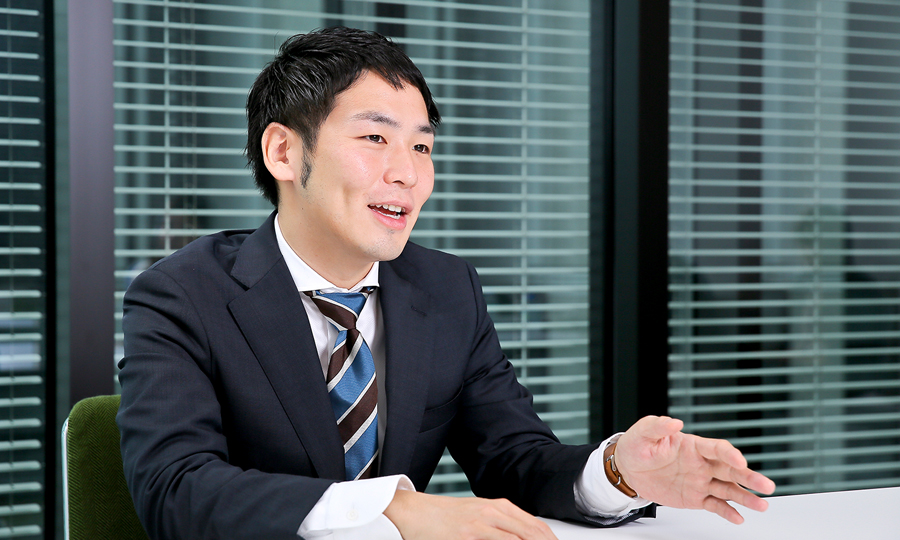 株式会社野村総合研究所 証券ソリューション事業本部 HRM室 HR企画・推進グループ 副主任 和田智行さん photo